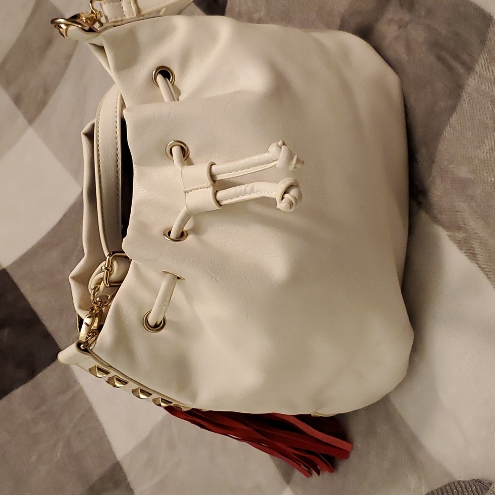 Signature Studio white bucket bag